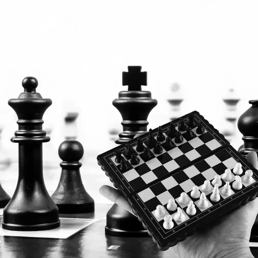 1Pc Mini Magnetic  Chess Set   - Kids Outdoor Activity Set recensie en prijs
